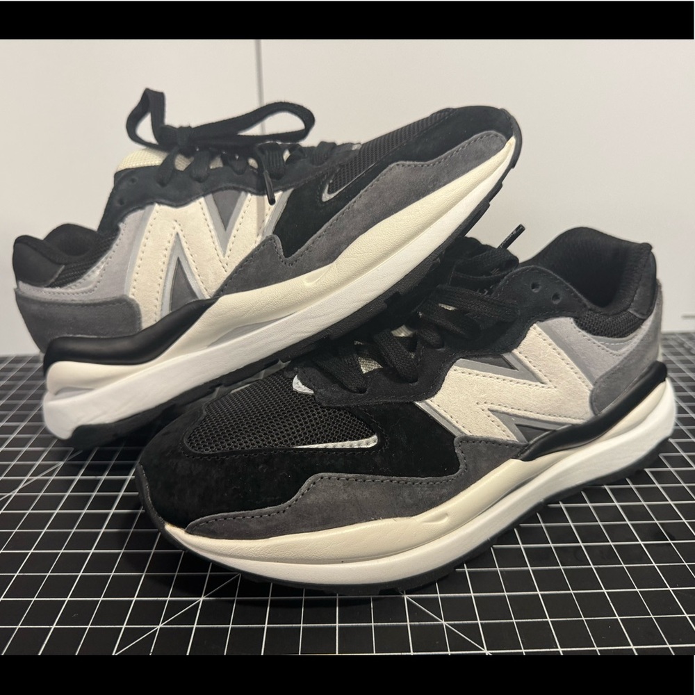 U5740FG Figs New Balance Lifestyle Unisex Sneaker